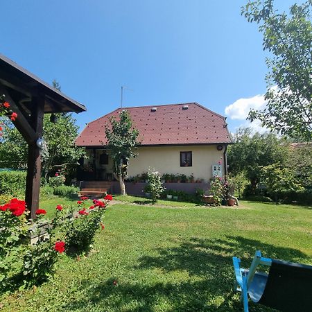 Villa Kuca Za Odmor Bajtica Jesenovec Exterior foto