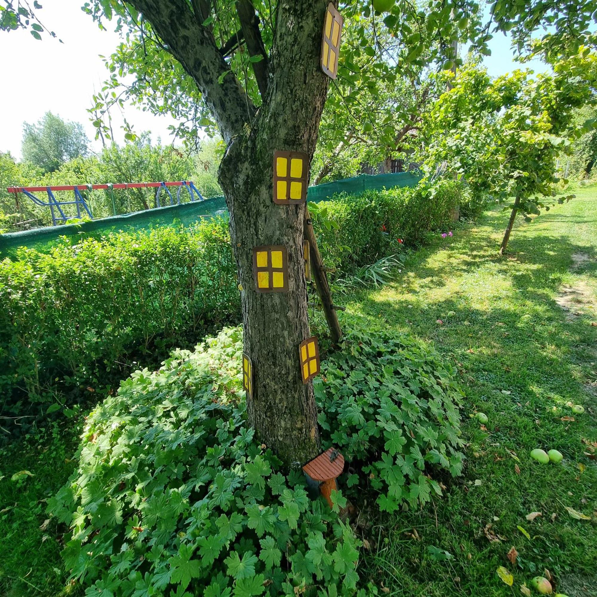 Villa Kuca Za Odmor Bajtica Jesenovec Exterior foto