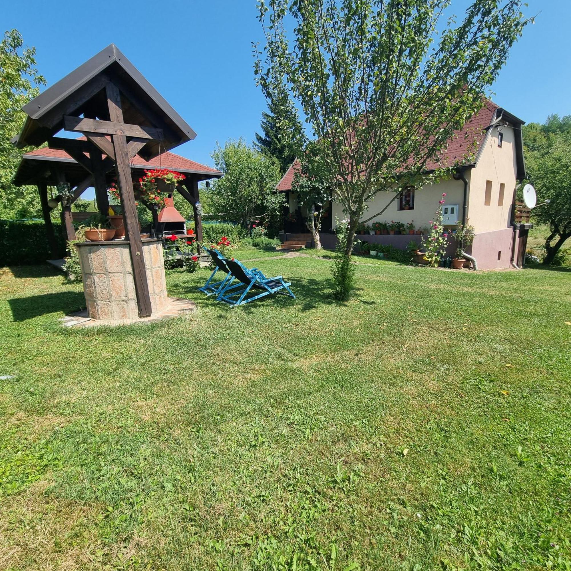 Villa Kuca Za Odmor Bajtica Jesenovec Exterior foto