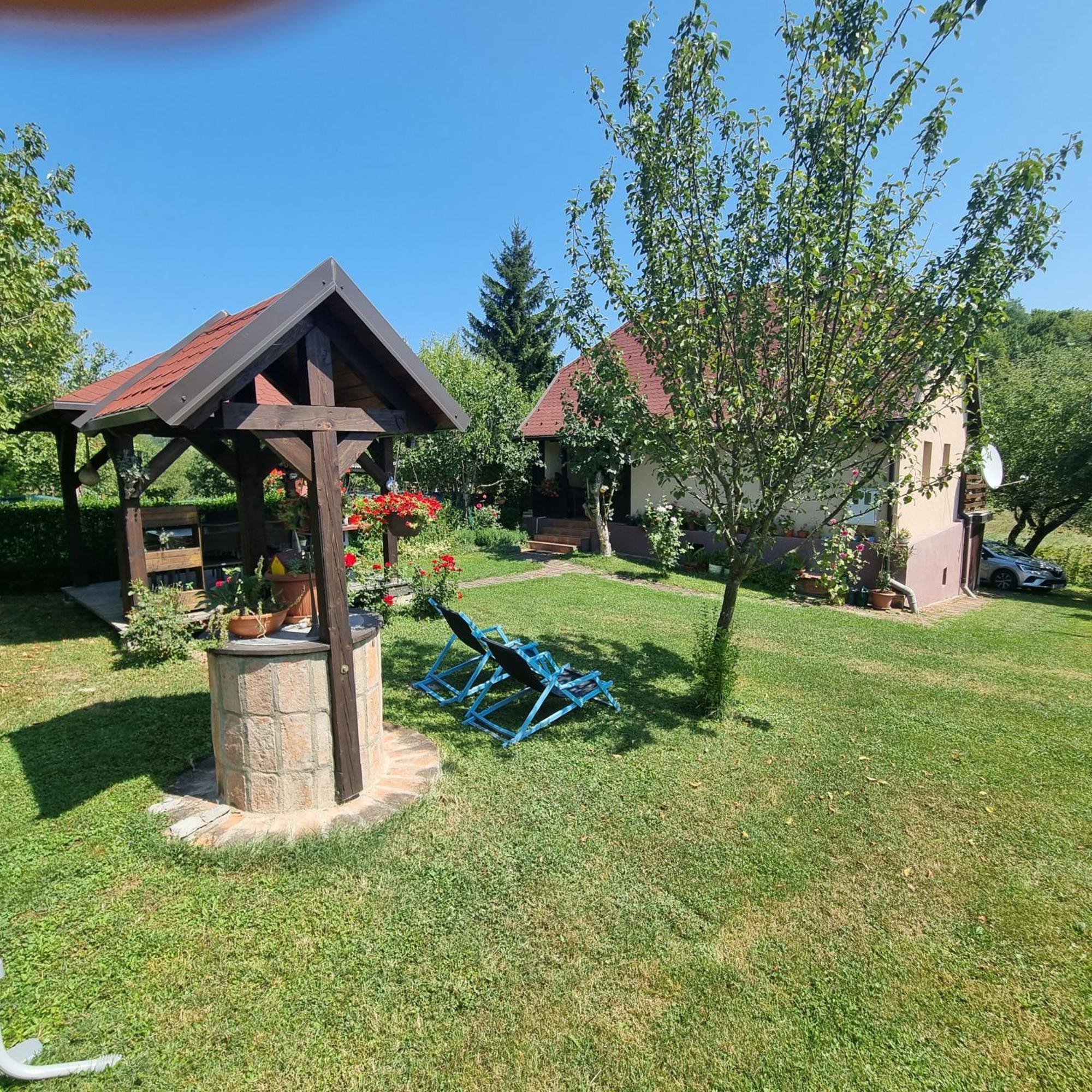 Villa Kuca Za Odmor Bajtica Jesenovec Exterior foto