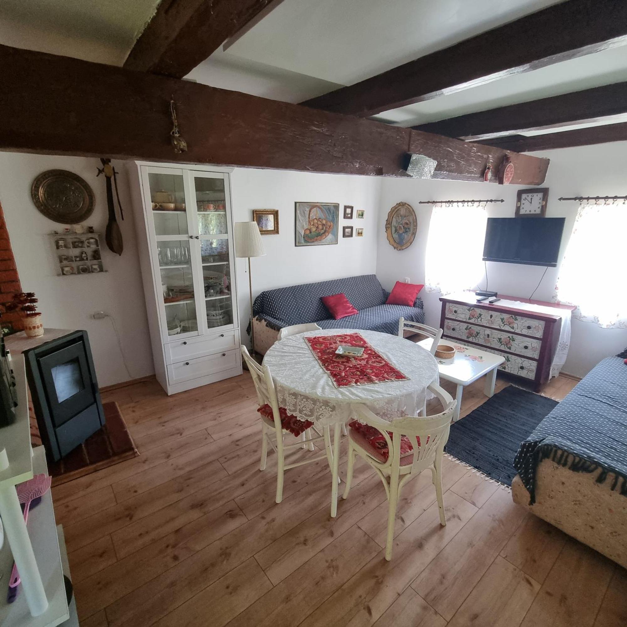 Villa Kuca Za Odmor Bajtica Jesenovec Exterior foto