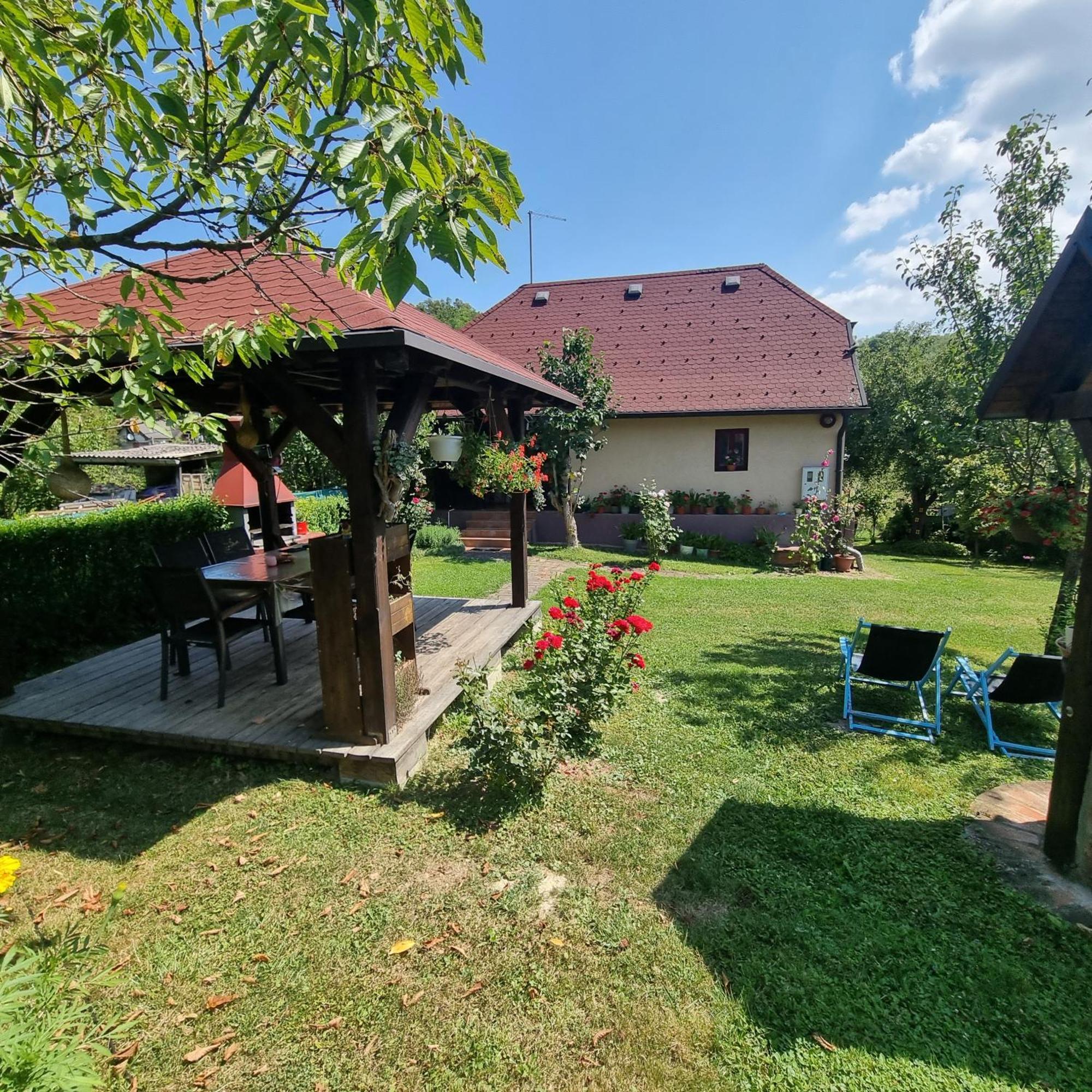 Villa Kuca Za Odmor Bajtica Jesenovec Exterior foto
