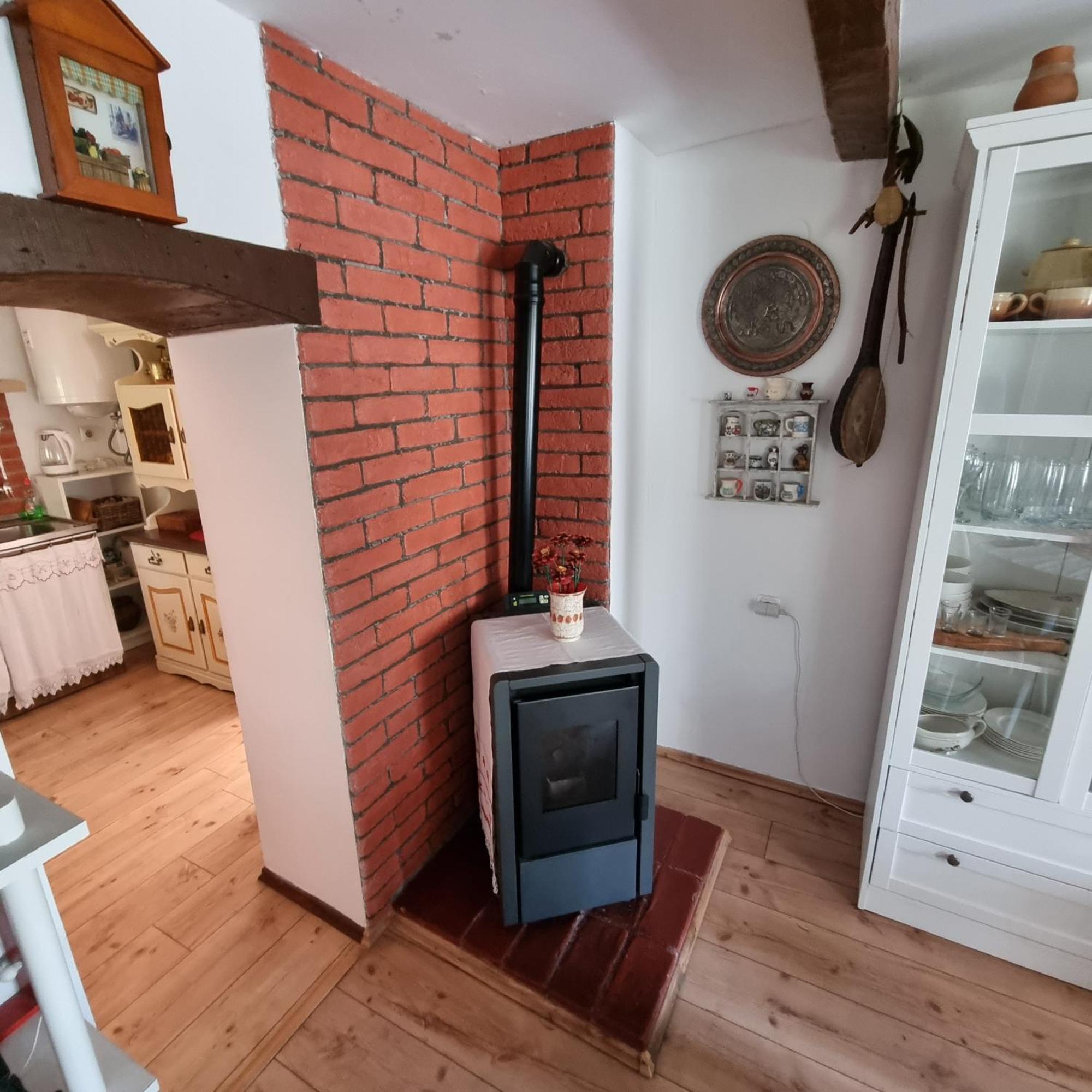 Villa Kuca Za Odmor Bajtica Jesenovec Exterior foto